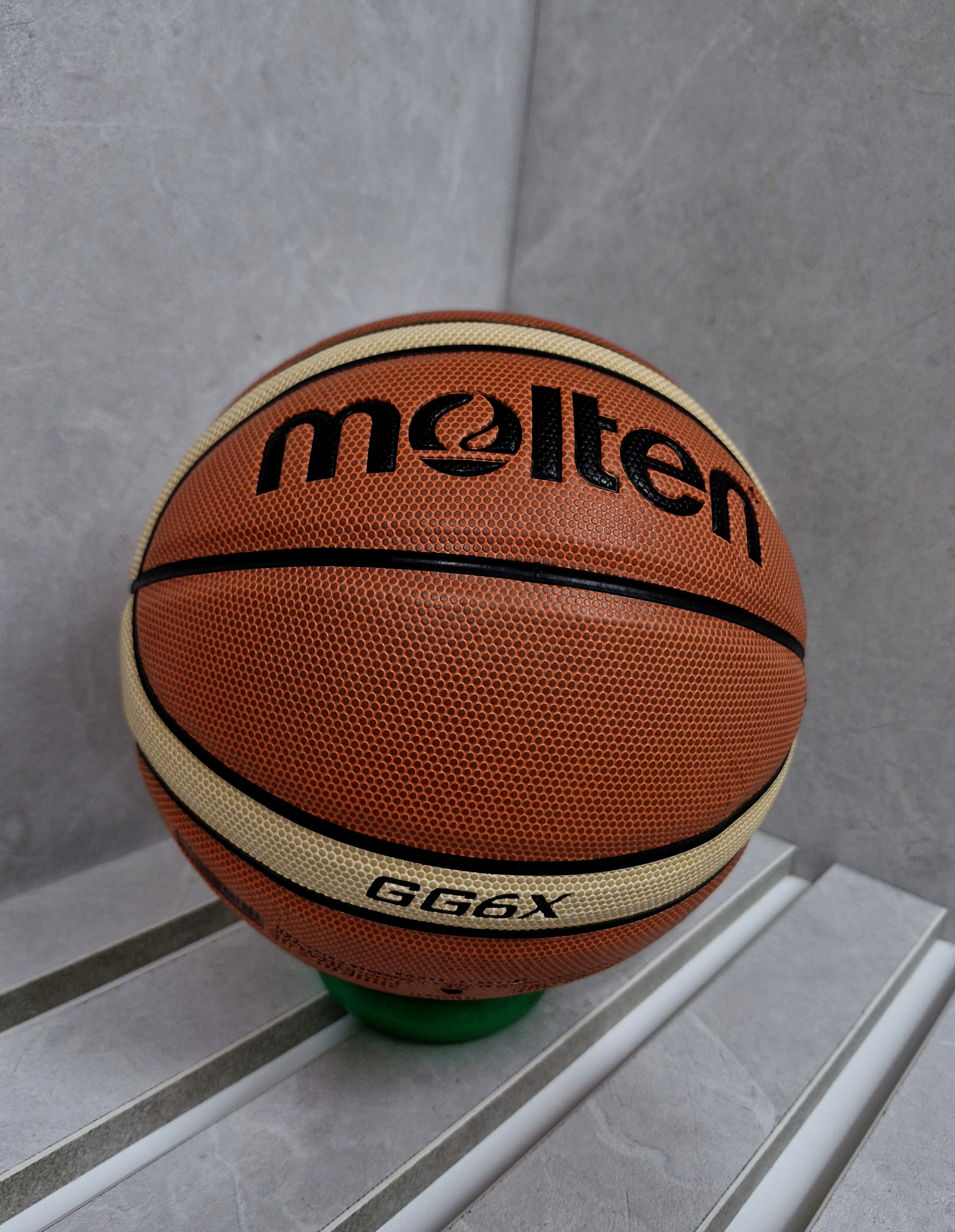 توپ بسکتبال مولتن Molten مدل GG