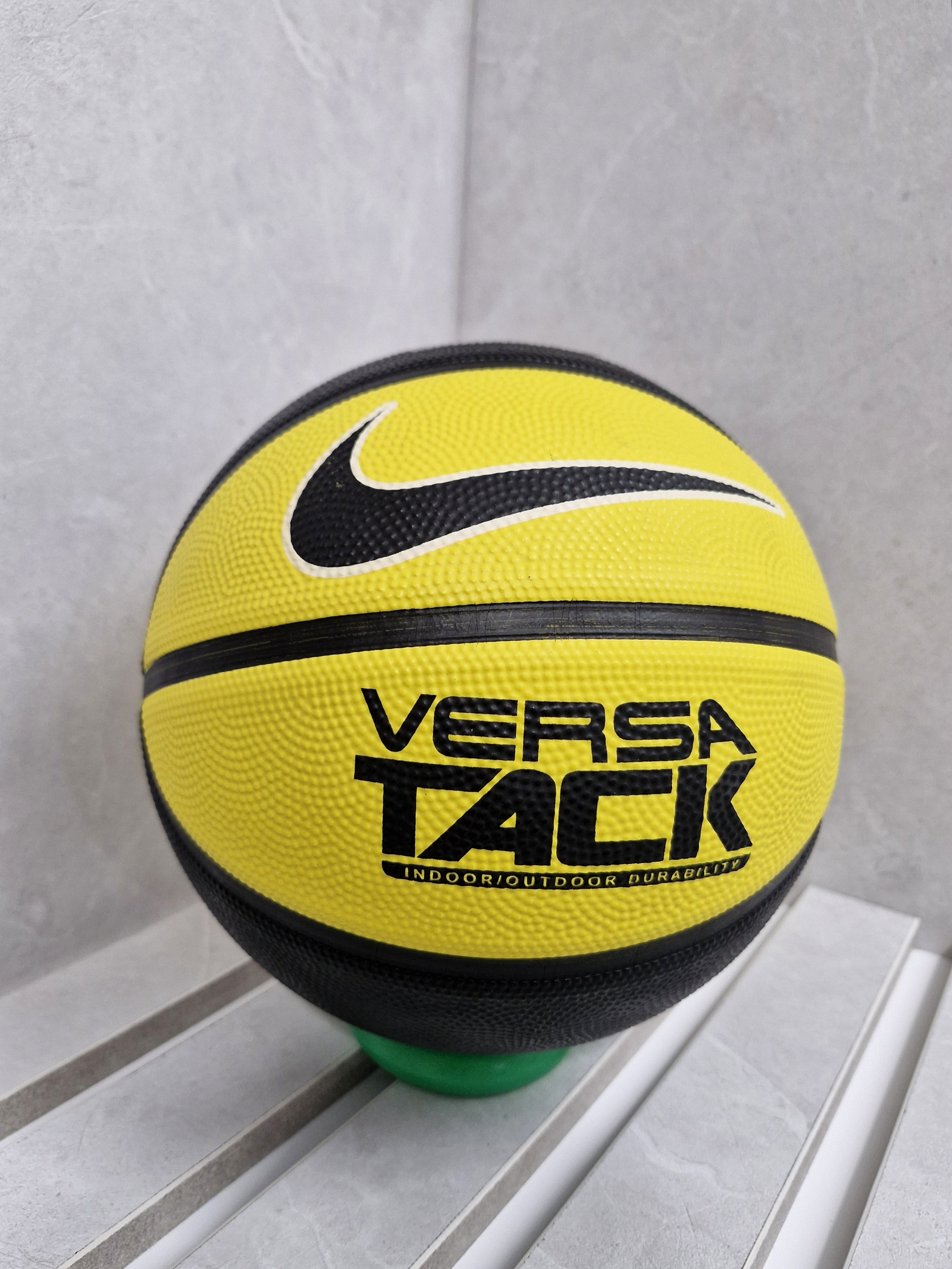 توپ بسکتبال آسفالتی مدل VERSA TACK