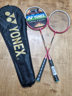 راکت بدمینتونYONEX مدل VOLTRIC کربن بالای اعلا