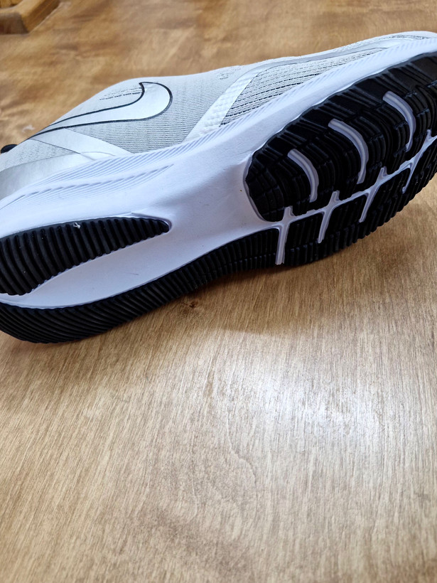 کفش رانینگ مردانه فلو NIKE